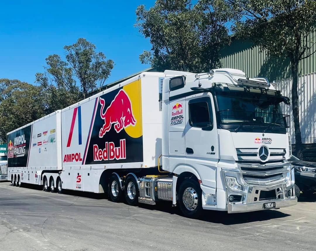 The Ultimate Semi-Truck Interior Cleaning Checklist for a Spotless Ride near me