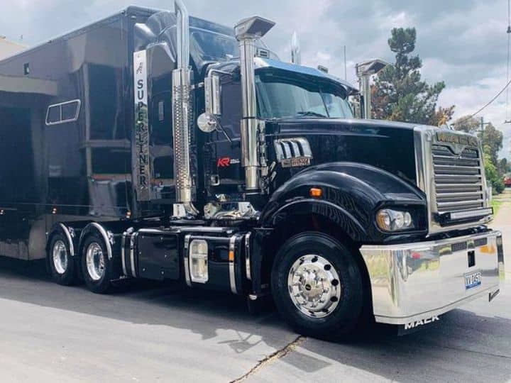 The Importance of Regular Truck Washes How a Clean Truck Can Improve Your Business near me