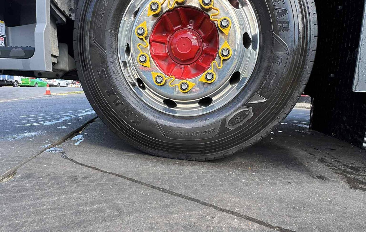 Heavy Vehicle Cleaning Service