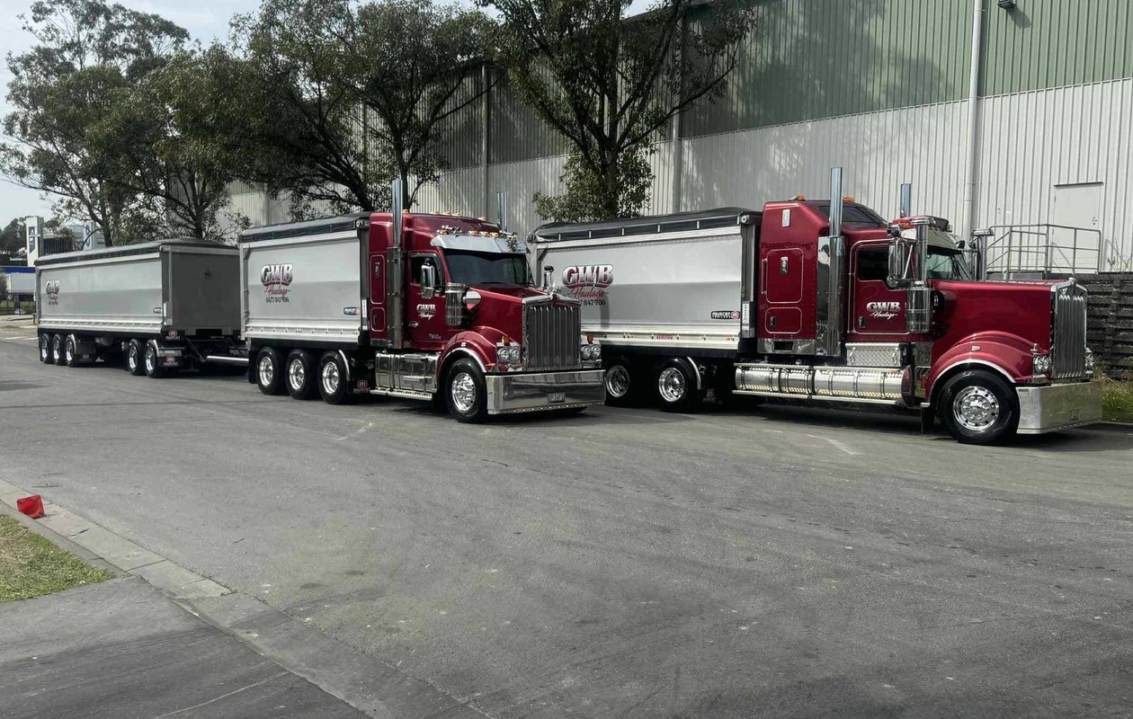 Heavy Vehicle Fleet Cleaning Service