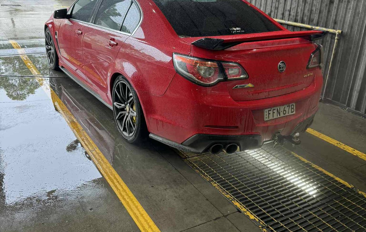 Truck Wash Team in Action