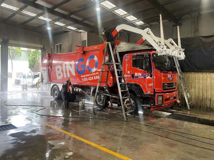 semi- truck washes